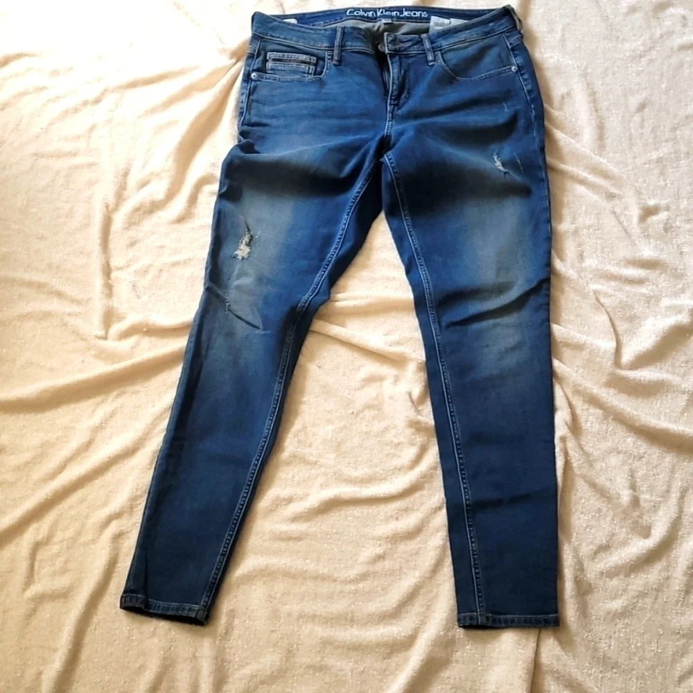 𝅺CALVIN Klein Jeans